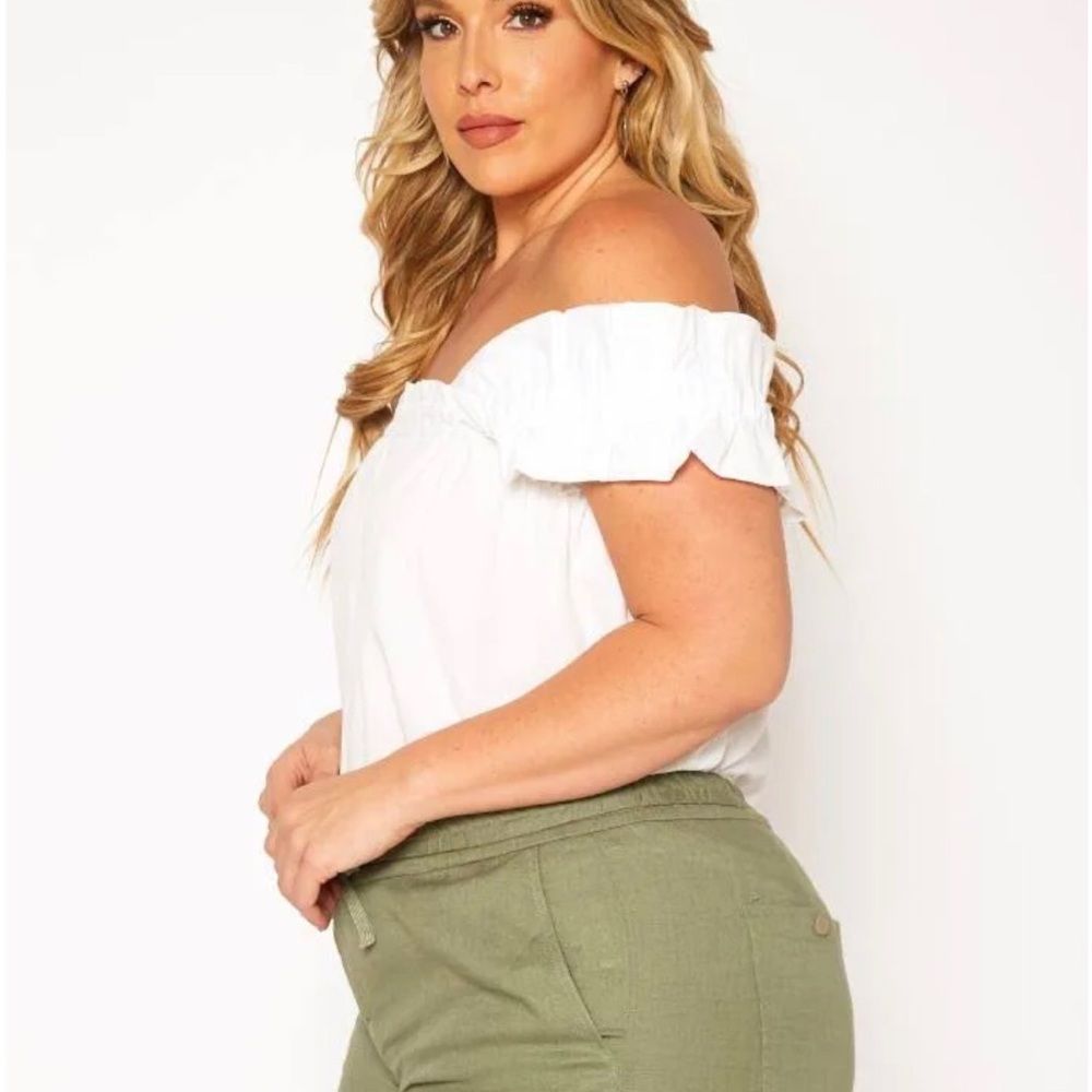 Ellos Women's Olive Linen Blend Shorts - Picture 2 of 12